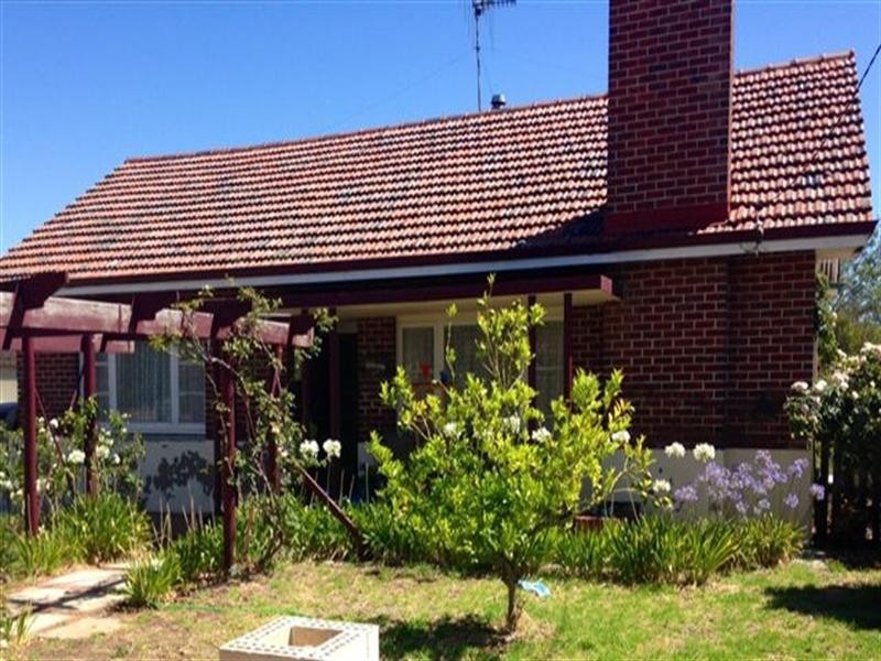 18 Rogers Avenue, Katanning WA 6317