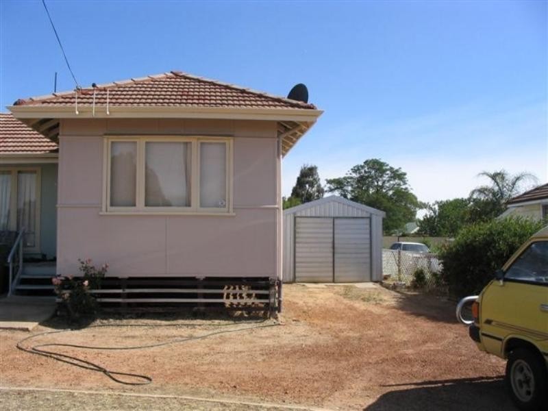84 Fox Street, Narrogin WA 6312