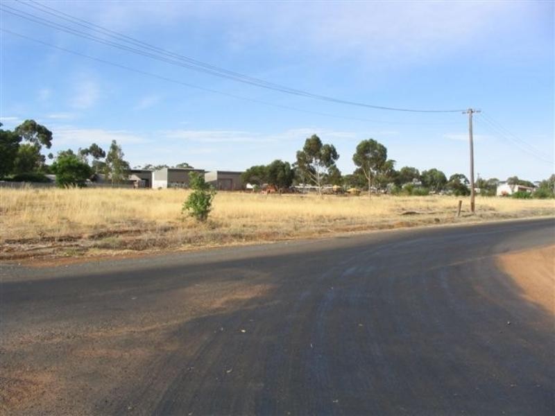 84 Fox Street, Narrogin WA 6312