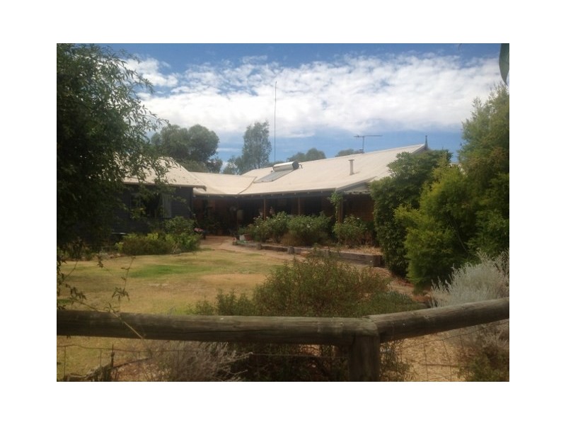 56 Katanning-Dumbleyung Road, Katanning WA 6317