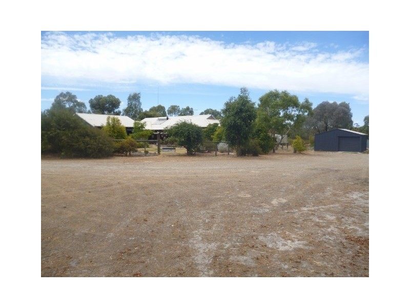 56 Katanning-Dumbleyung Road, Katanning WA 6317