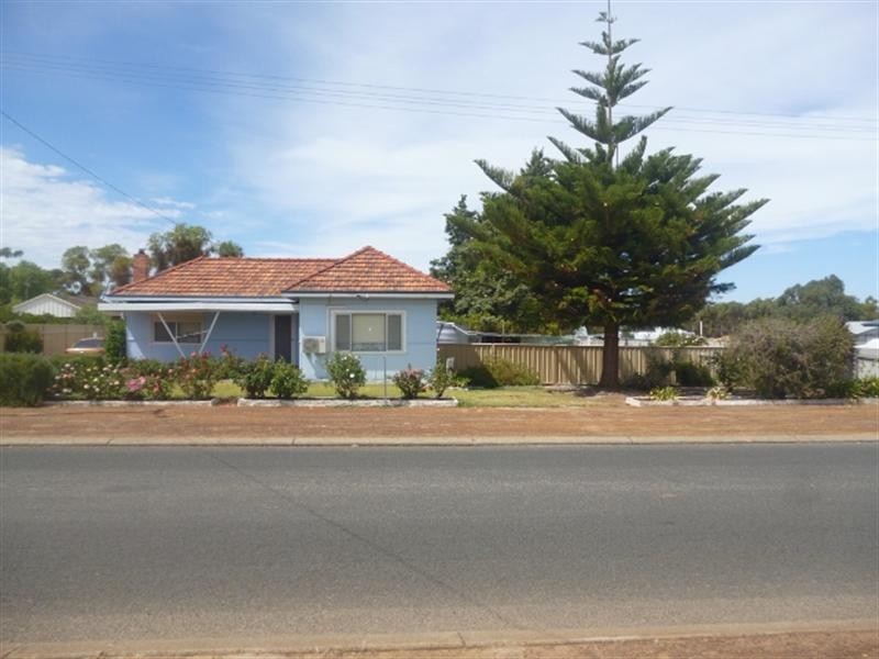 31 Amber Street, Katanning WA 6317