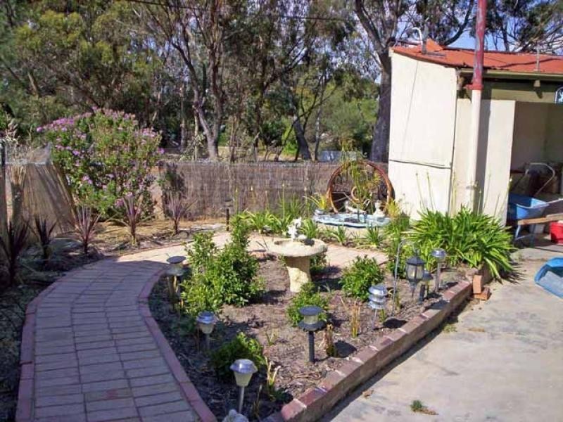 15 Bokurup Street, Katanning WA 6317