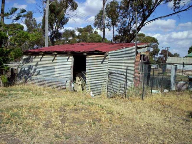 15 Bokurup Street, Katanning WA 6317
