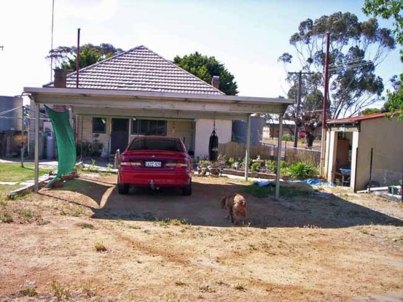 15 Bokurup Street, Katanning WA 6317
