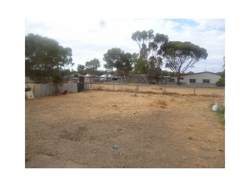 5 Harris Street, Katanning WA 6317