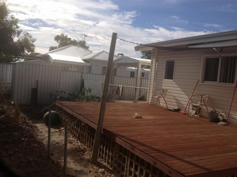 31A and 31B Barker Street, Katanning WA 6317