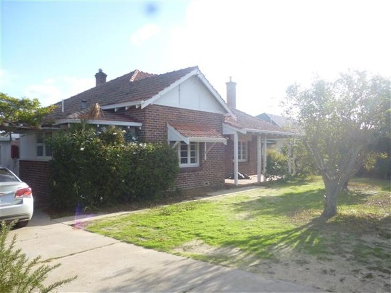 24 Adam Street, Katanning WA 6317