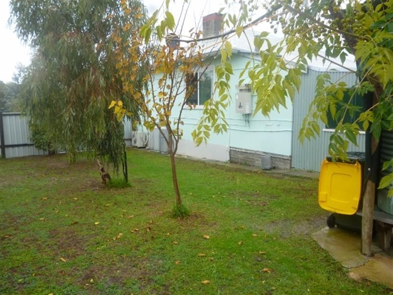 9 Cobham Street, Katanning WA 6317