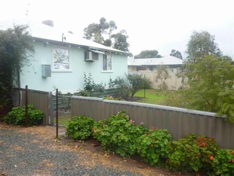 9 Cobham Street, Katanning WA 6317