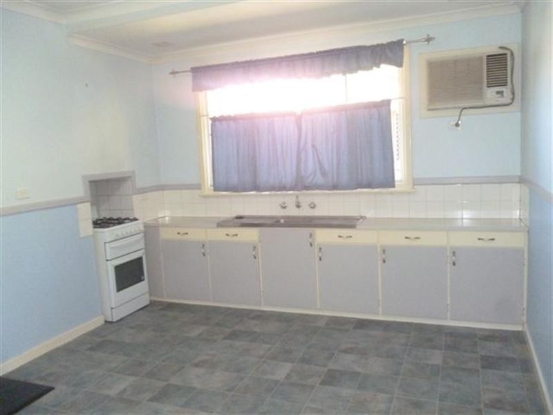 27 Conroy Street, Katanning WA 6317