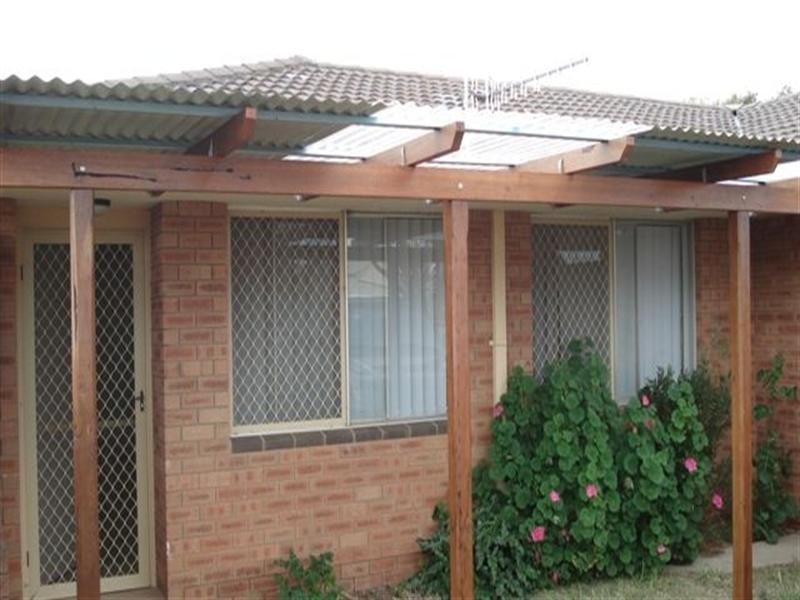 2/3 Alymore Street, Gnowangerup WA 6335