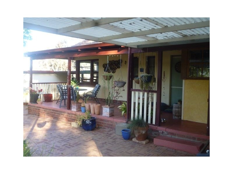 1 Janitor Street, Broomehill WA 6318