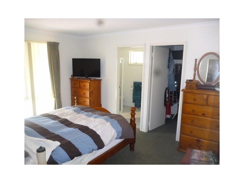 11 Treasure Road, Woodanilling WA 6316