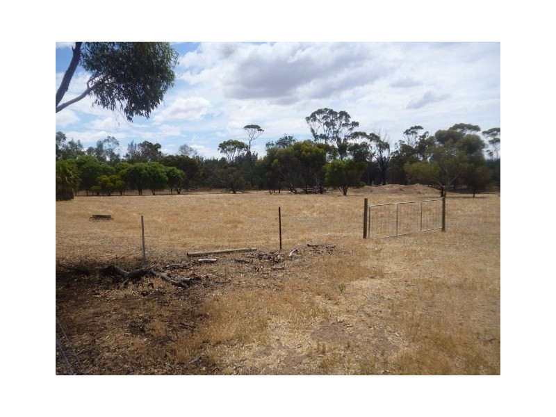 11 Treasure Road, Woodanilling WA 6316