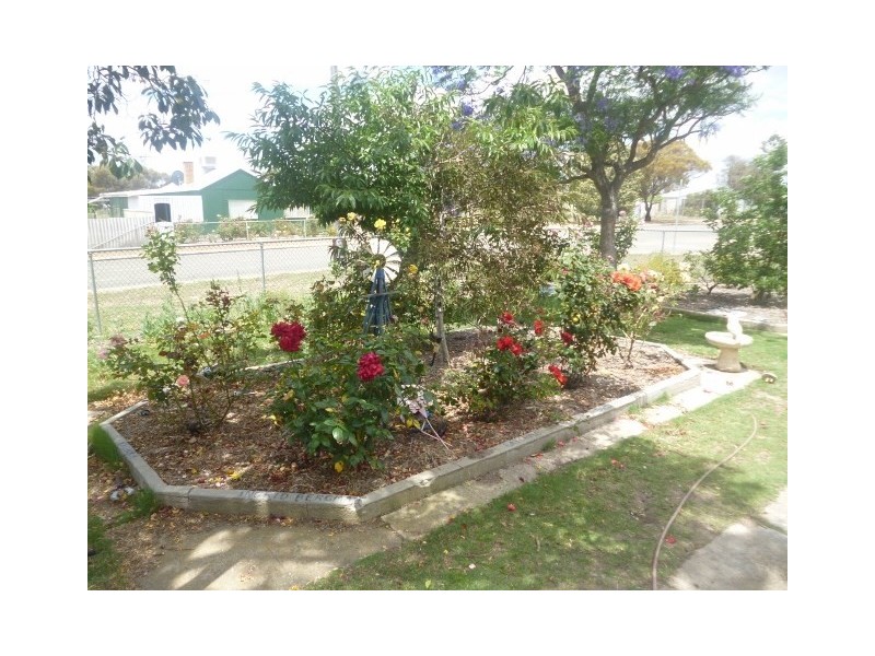 7 House Street, Gnowangerup WA 6335