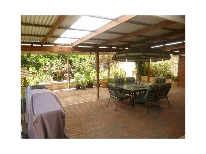 33 Adam Street, Katanning WA 6317