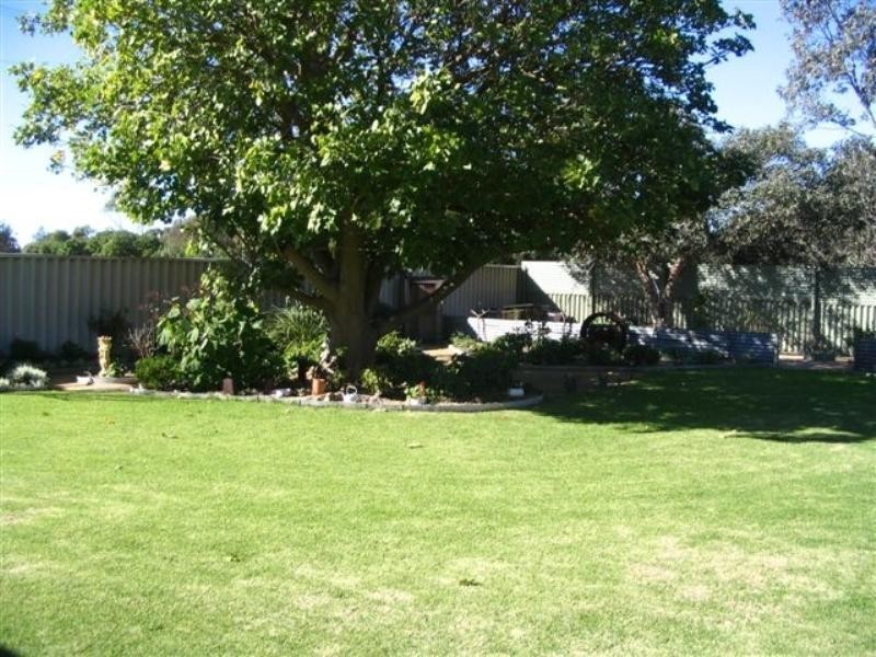 1 Bokarup Street, Katanning WA 6317