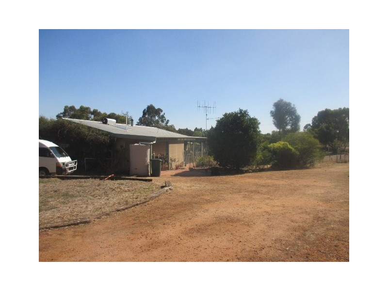 31 Chillicup Road, Broomehill WA 6318