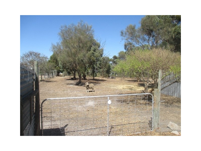 11 Carlton Street, Woodanilling WA 6316