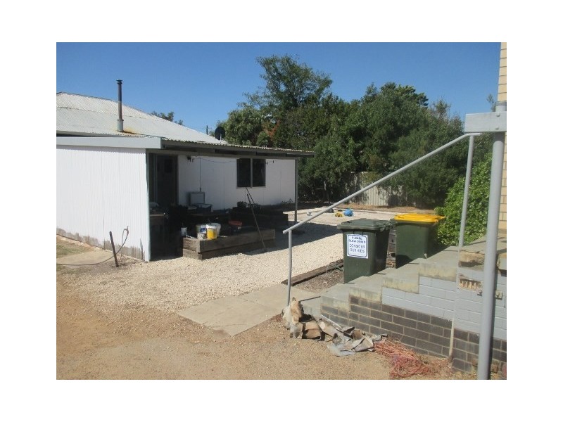 68 Daping Street, Katanning WA 6317