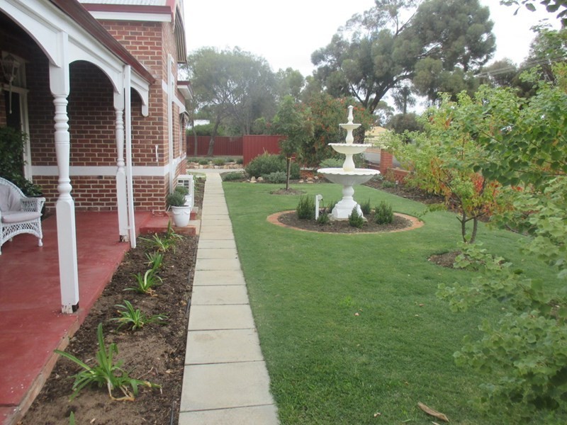 27 Johnston Street, Wagin WA 6315