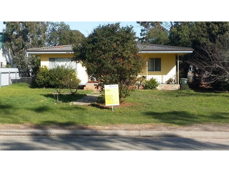 15 Denny Street, Gnowangerup WA 6335