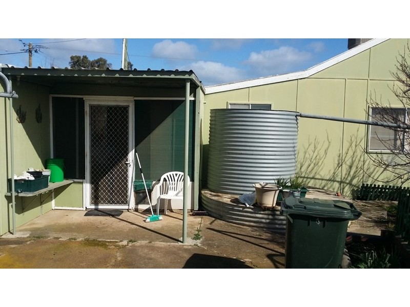 2 House Street, Gnowangerup WA 6335