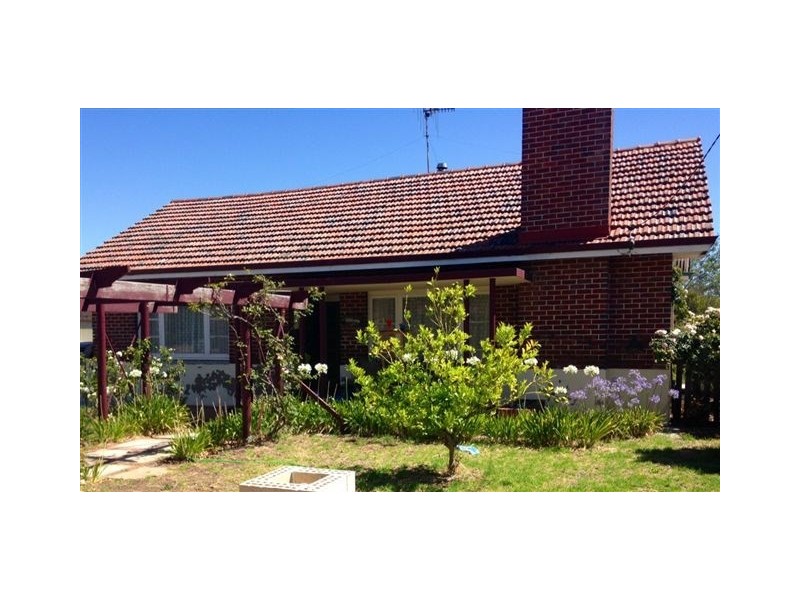 18 Rogers Avenue, Katanning WA 6317