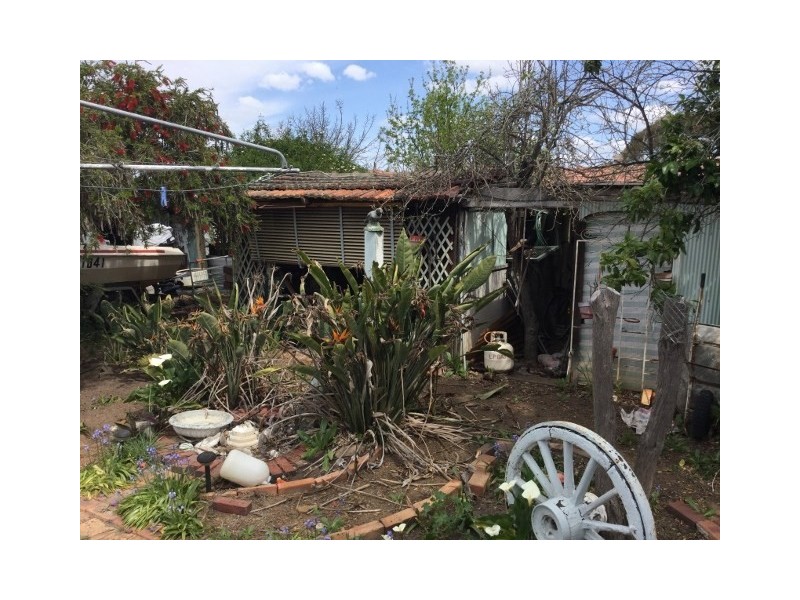 12 Rogers Avenue, Katanning WA 6317