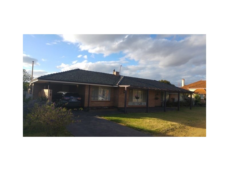 11 Clive Street, Katanning WA 6317