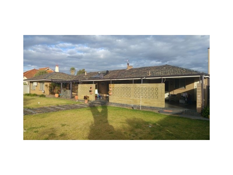 11 Clive Street, Katanning WA 6317