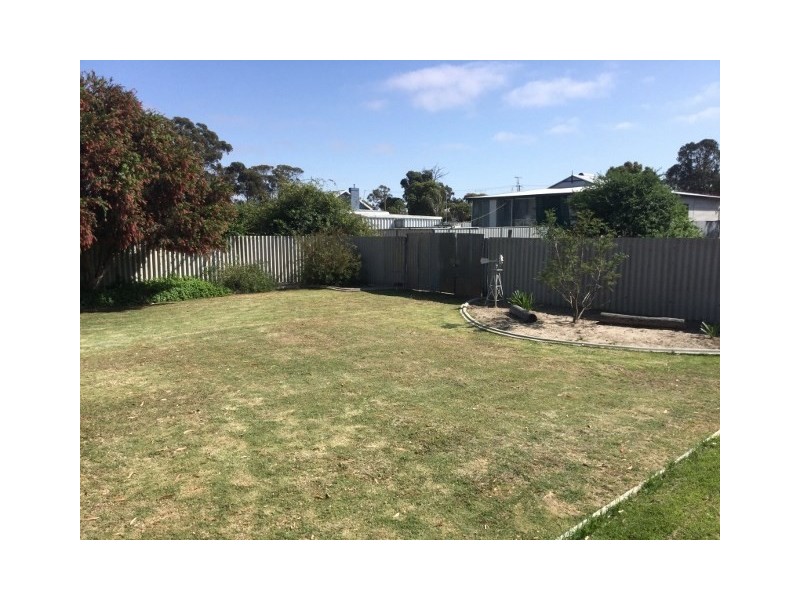 9 Moojebing Road, Katanning WA 6317