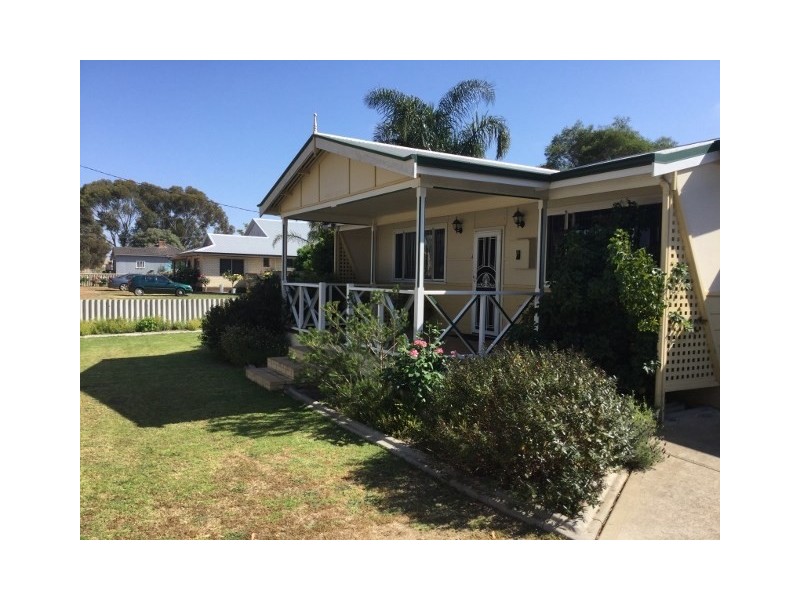 9 Moojebing Road, Katanning WA 6317