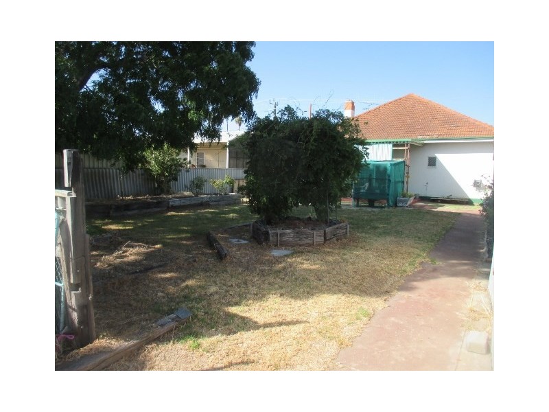 48 Adam Street, Katanning WA 6317