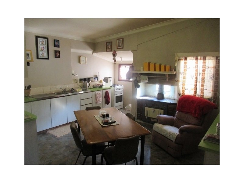 41 Barker Street, Katanning WA 6317