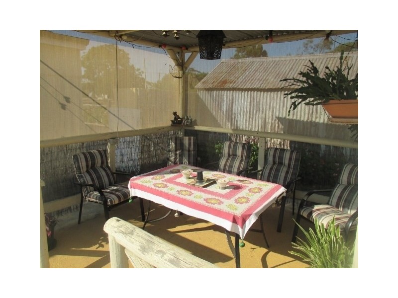 41 Barker Street, Katanning WA 6317