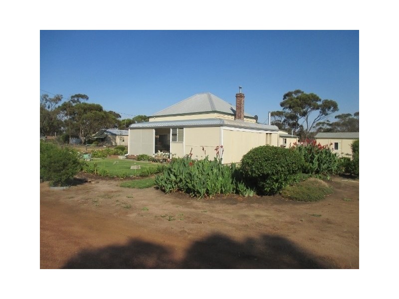 41 Barker Street, Katanning WA 6317