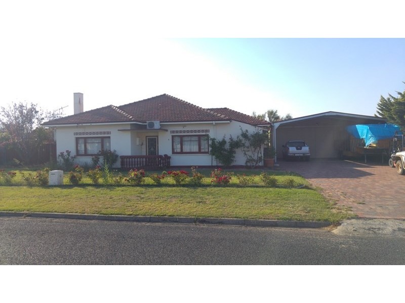 6 Annie Street, Katanning WA 6317