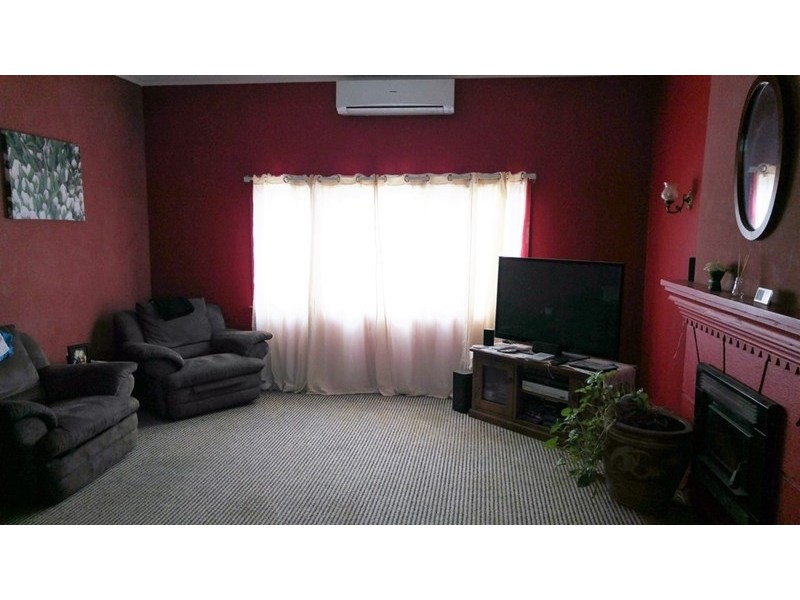 6 Annie Street, Katanning WA 6317