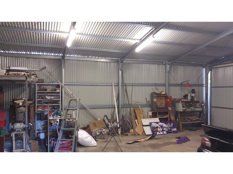 6 Annie Street, Katanning WA 6317