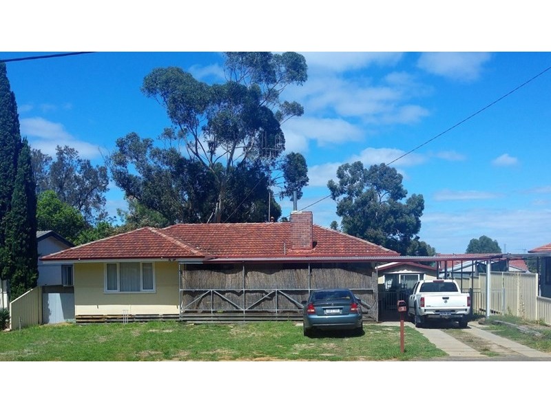 6 Holly Street, Katanning WA 6317