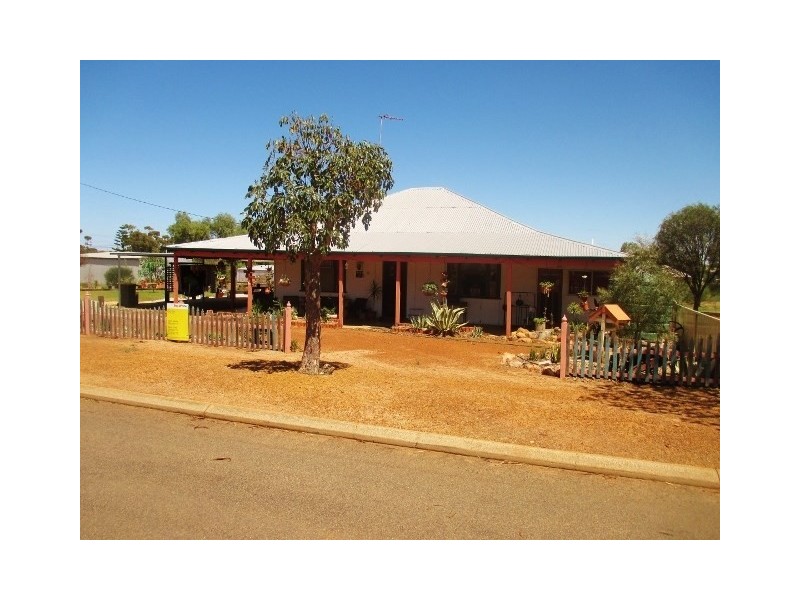 79 and 81 Taylor Street, Dumbleyung WA 6350