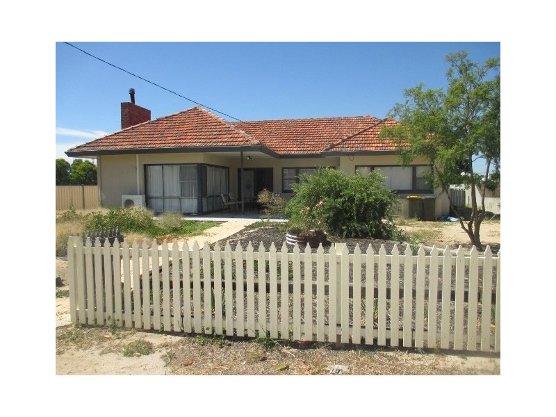 7 Annie Street, Katanning WA 6317