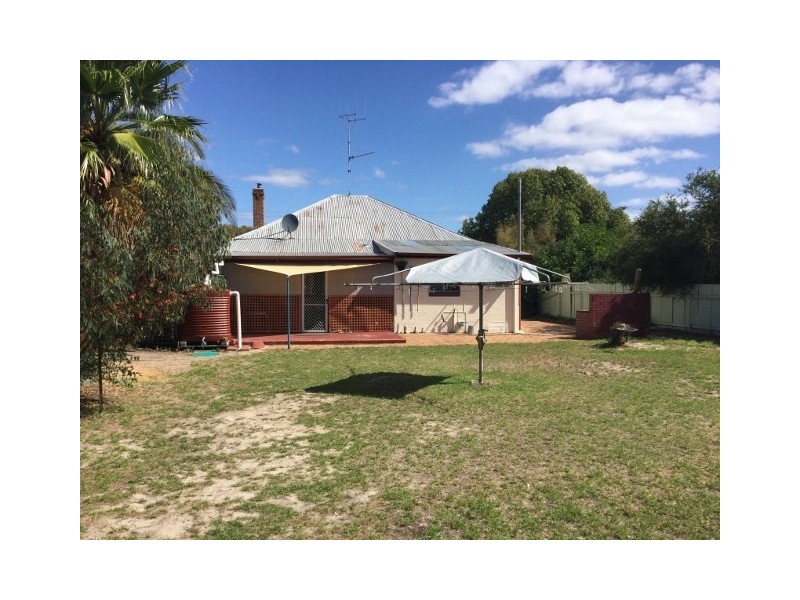 25 Piesse Street, Katanning WA 6317