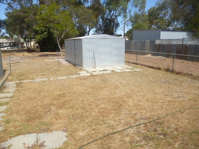 15 Bokarup Street, Katanning WA 6317