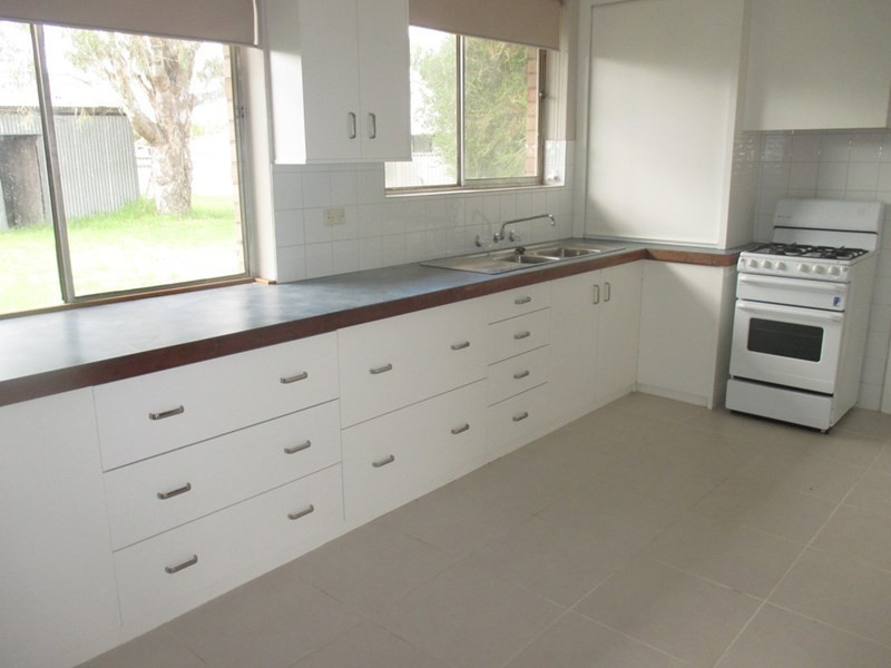 68 Carew Street, Katanning WA 6317