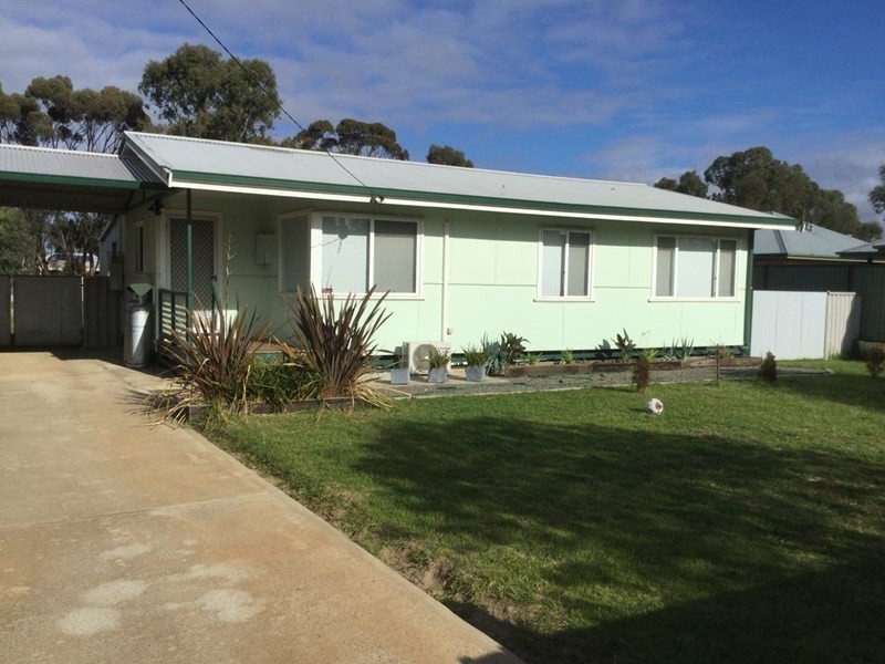 70 Rogers Avenue, Katanning WA 6317