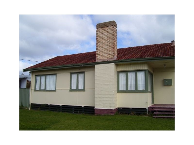 25 House Street, Gnowangerup WA 6335