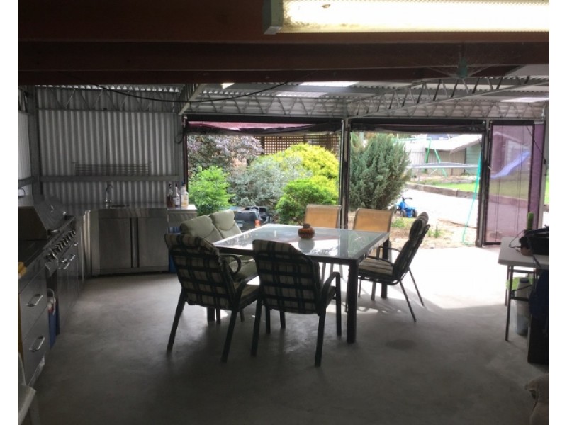 10 Beach Street, Katanning WA 6317